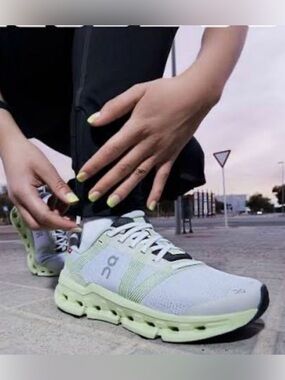 On Cloudgo Running Shoes Women's Size 9 White Meadow Green Good Condition